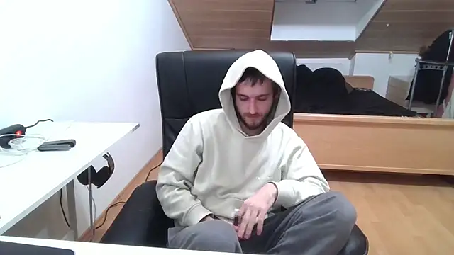 Bez3ybik online show from November 7, 2025, 10:32 pm