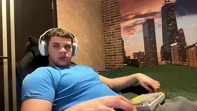 Snapshot of MusclePhantom chatting on February 27, 2026, 10:32 pm MusclePhantom online show from February 27, 2026, 10:32 pm