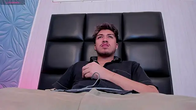 juanmechanic  online show from February 13, 2026, 5:25 am