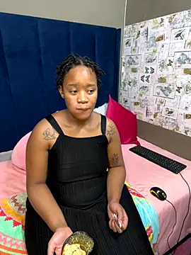 Snapshot of Dirtydaisyxx25 chatting on October 14, 2025, 8:42 pm Dirtydaisyxx25 online show from October 14, 2025, 8:42 pm