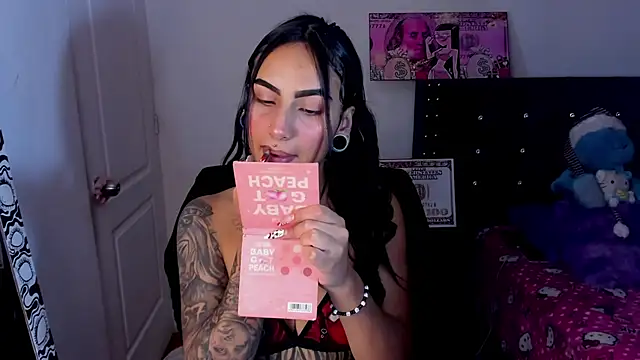 Snapshot of Samanthademonx20_ chatting on November 30, 2025, 4:27 am Samanthademonx20 online show from November 30, 2025, 4:27 am