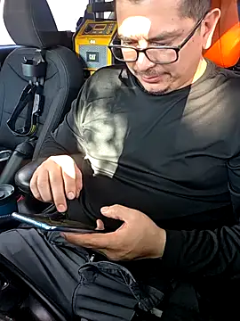 Snapshot of lucho8690 chatting on October 14, 2025, 8:42 pm lucho8690 online show from October 14, 2025, 8:42 pm