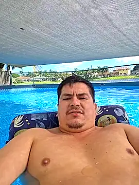 Snapshot of lucho8690 chatting on October 18, 2025, 7:47 pm lucho8690 online show from October 18, 2025, 7:47 pm