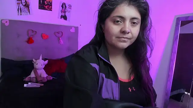 TifanyAmazinng online show from February 14, 2026, 1:41 pm