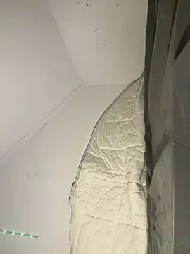 TwinklustbyEmi online show from March 3, 2026, 2:07 am