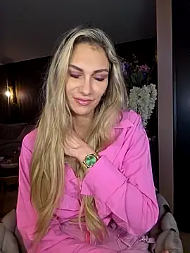 Snapshot of Melody1600 chatting on February 10, 2026, 9:41 pm Melody1600 online show from February 10, 2026, 9:41 pm