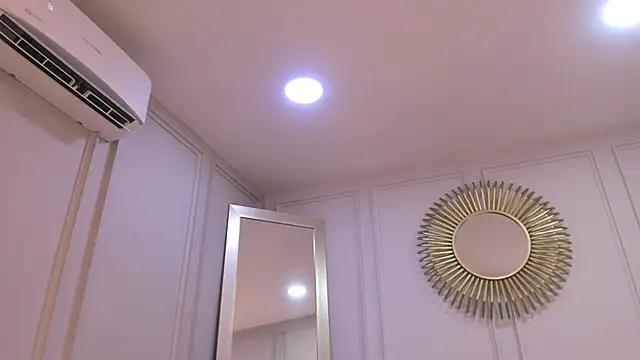 CharlotteBrownn  online show from January 8, 2026, 4:48 am