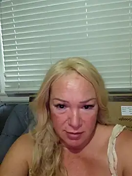 Snapshot of Sugarloveless chatting on September 28, 2025, 12:16 am Sugarloveless online show from September 28, 2025, 12:16 am