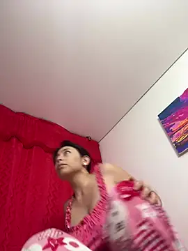 larsonbeverly online show from February 13, 2026, 11:56 pm