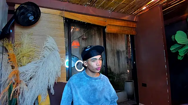 AlanCutee online show from January 19, 2026, 11:36 am