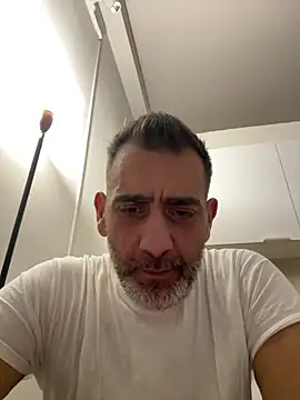 Skizzo6980 online show from February 15, 2026, 2:08 am