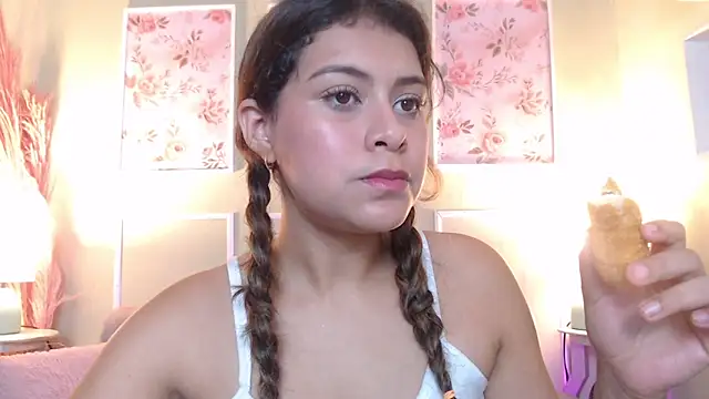 CurlyDani online show from February 22, 2026, 2:45 am