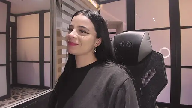 Snapshot of ChannelWhite_ chatting on September 21, 2025, 11:39 pm ChannelWhite online show from September 21, 2025, 11:39 pm