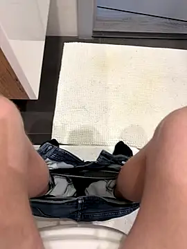 Snapshot of myPriority01 chatting on September 24, 2025, 1:03 pm myPriority01 online show from September 24, 2025, 1:03 pm