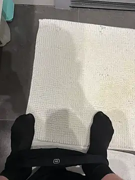 Snapshot of myPriority01 chatting on October 30, 2025, 5:46 pm myPriority01 online show from October 30, 2025, 5:46 pm