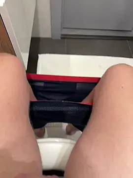 Snapshot of myPriority01 chatting on February 6, 2026, 5:56 am myPriority01 online show from February 6, 2026, 5:56 am