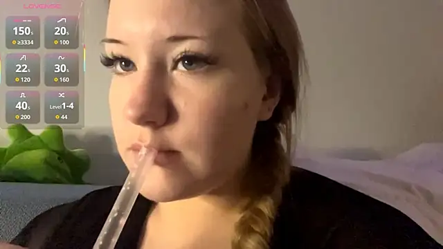 Snapshot of PandaFluff chatting on January 16, 2026, 5:50 pm PandaFluff online show from January 16, 2026, 5:50 pm