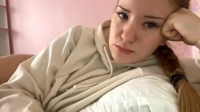 Snapshot of PandaFluff chatting on February 13, 2026, 6:20 am PandaFluff online show from February 13, 2026, 6:20 am