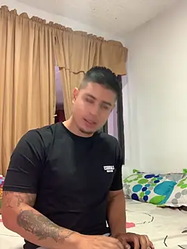 Snapshot of miaftmax chatting on February 8, 2026, 6:33 pm miaftmax online show from February 8, 2026, 6:33 pm