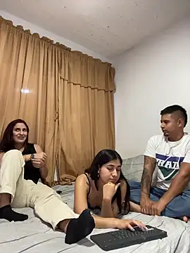 Snapshot of miaftmax chatting on February 17, 2026, 7:42 pm miaftmax online show from February 17, 2026, 7:42 pm