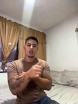 Snapshot of miaftmax chatting on February 20, 2026, 7:03 pm miaftmax online show from February 20, 2026, 7:03 pm