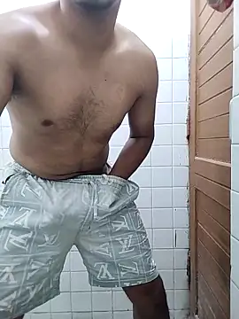 COme8989 online show from February 10, 2026, 10:08 am