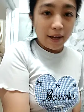 Snapshot of Minn-cute chatting on September 16, 2025, 11:00 am Minn-cute online show from September 16, 2025, 11:00 am