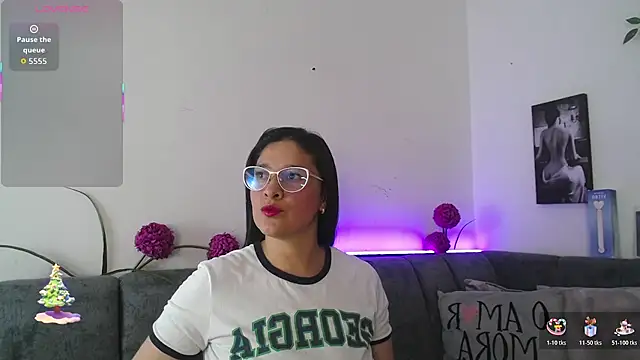 Snapshot of Alana_steel_1 chatting on February 11, 2026, 7:30 pm Alana steel 1 online show from February 11, 2026, 7:30 pm