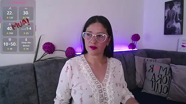 Snapshot of Alana_steel_1 chatting on February 12, 2026, 7:31 pm Alana steel 1 online show from February 12, 2026, 7:31 pm