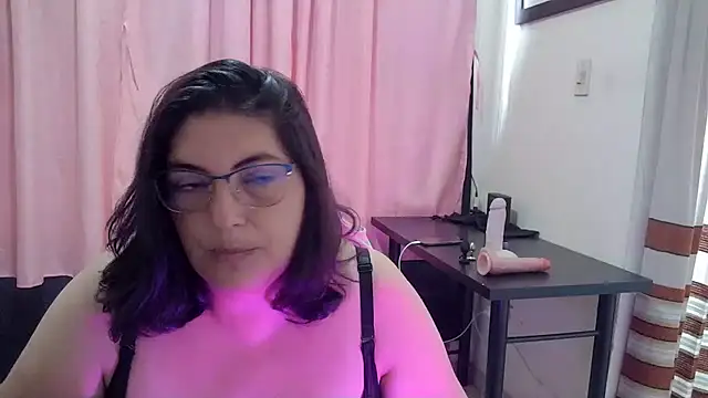 Snapshot of lina_maria99 chatting on January 31, 2026, 9:24 pm lina maria99 online show from January 31, 2026, 9:24 pm