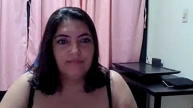 Snapshot of lina_maria99 chatting on February 12, 2026, 7:25 am lina maria99 online show from February 12, 2026, 7:25 am