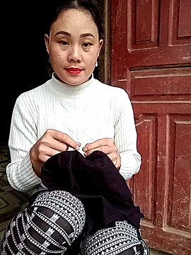 Ruaiuoi online show from February 17, 2026, 12:51 am