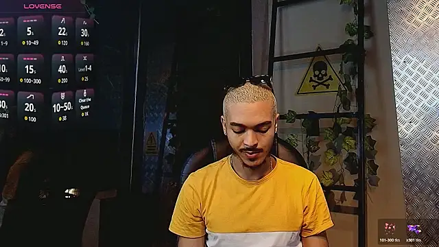 Snapshot of MarcusRain_ chatting on February 9, 2026, 12:25 am MarcusRain online show from February 9, 2026, 12:25 am