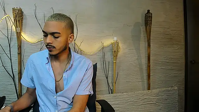 Snapshot of MarcusRain_ chatting on February 13, 2026, 3:46 am MarcusRain online show from February 13, 2026, 3:46 am