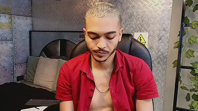 Snapshot of MarcusRain_ chatting on February 14, 2026, 4:04 pm MarcusRain online show from February 14, 2026, 4:04 pm