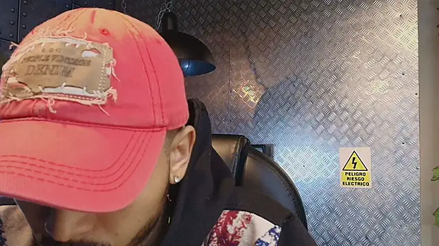 Snapshot of MarcusRain_ chatting on February 18, 2026, 3:35 am MarcusRain online show from February 18, 2026, 3:35 am