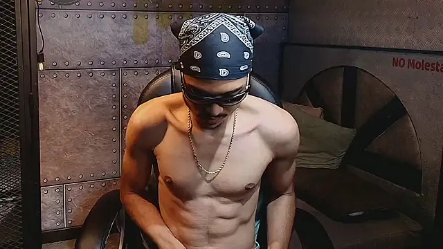 Snapshot of MarcusRain_ chatting on February 22, 2026, 9:41 am MarcusRain online show from February 22, 2026, 9:41 am