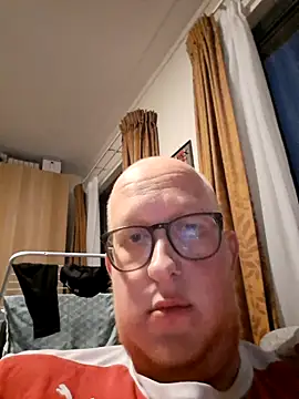 geilerd122 online show from October 23, 2025, 5:12 pm