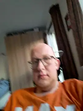 geilerd122 online show from March 4, 2026, 5:19 pm