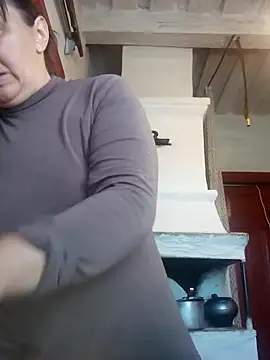 Snapshot of Romashka33011 chatting on September 25, 2025, 8:29 am Romashka33011 online show from September 25, 2025, 8:29 am