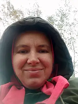 Snapshot of Romashka33011 chatting on October 16, 2025, 7:09 am Romashka33011 online show from October 16, 2025, 7:09 am