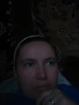 Snapshot of Romashka33011 chatting on December 5, 2025, 9:18 am Romashka33011 online show from December 5, 2025, 9:18 am