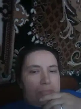 Snapshot of Romashka33011 chatting on January 11, 2026, 11:37 am Romashka33011 online show from January 11, 2026, 11:37 am