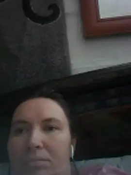 Snapshot of Romashka33011 chatting on January 18, 2026, 11:36 am Romashka33011 online show from January 18, 2026, 11:36 am