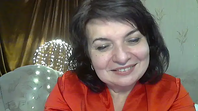 Snapshot of LedyNika chatting on February 5, 2026, 8:02 pm LedyNika online show from February 5, 2026, 8:02 pm