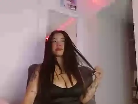 Snapshot of reina_reina chatting on September 19, 2025, 11:27 pm reina reina online show from September 19, 2025, 11:27 pm