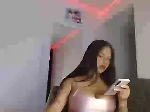 Snapshot of reina_reina chatting on October 26, 2025, 11:53 pm reina reina online show from October 26, 2025, 11:53 pm