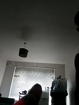 Snapshot of Dazbaz12 chatting on September 9, 2025, 3:33 pm Dazbaz12 online show from September 9, 2025, 3:33 pm