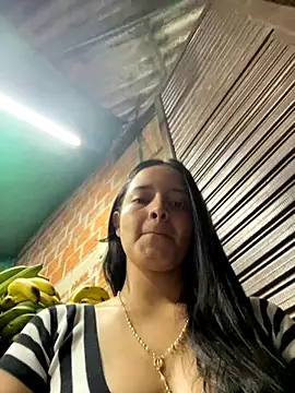 Mia jhoonson online show from November 22, 2025, 10:25 am