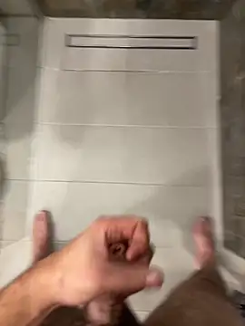 Snapshot of MrZli chatting on November 8, 2025, 1:22 pm MrZli online show from November 8, 2025, 1:22 pm